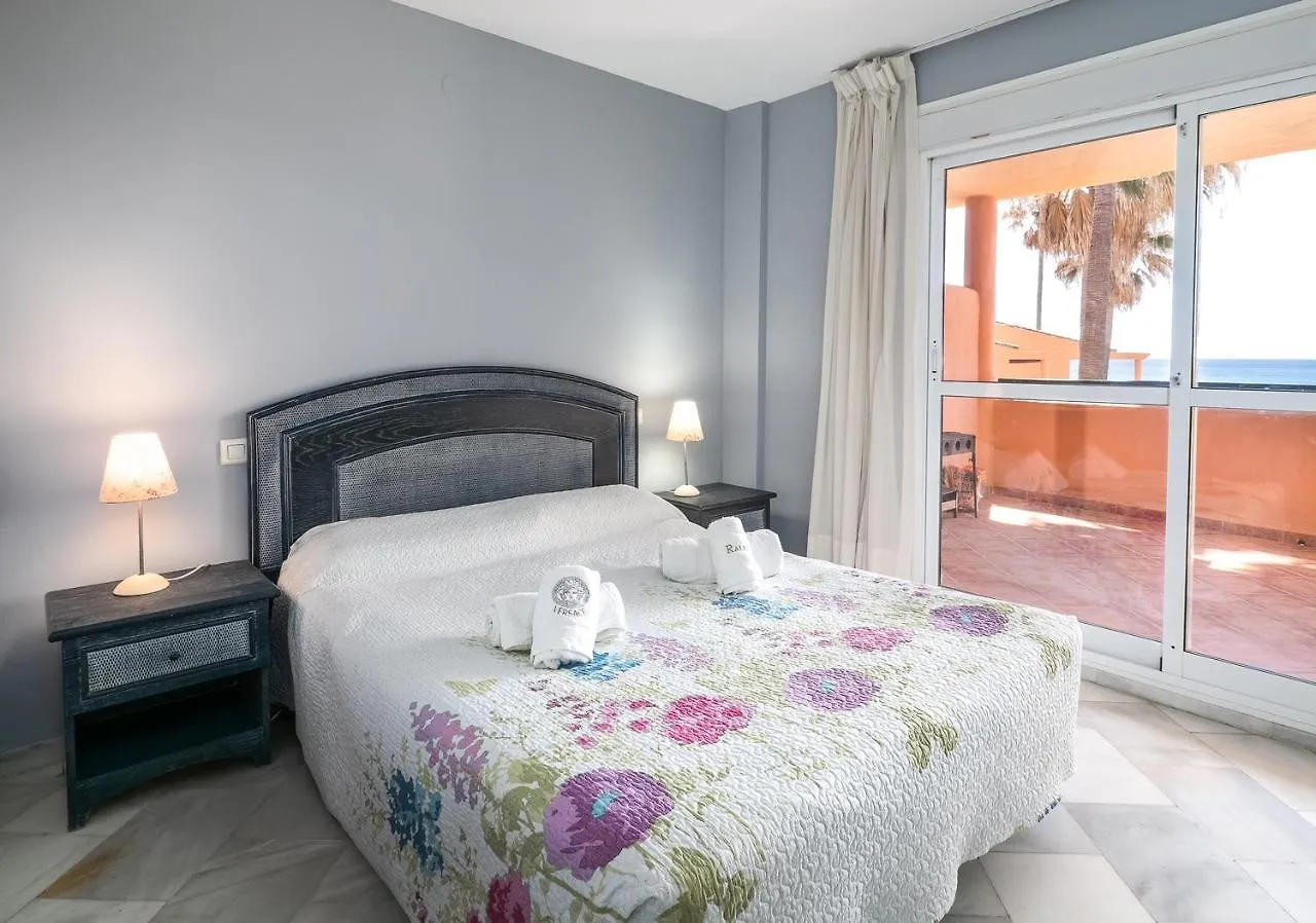 Fantastic Beachfront Apartment Estepona