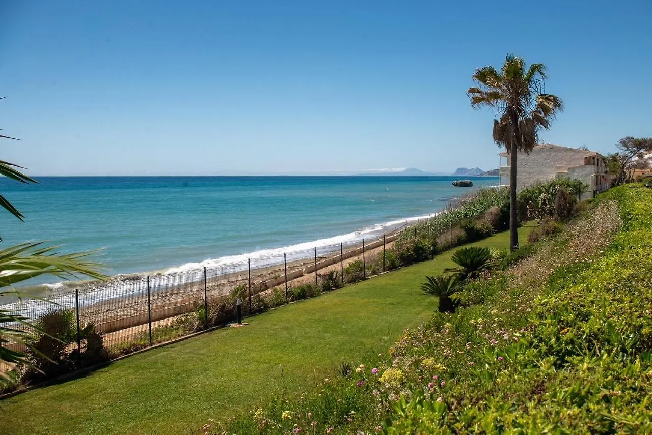 Fantastic Beachfront Apartment Estepona Spain