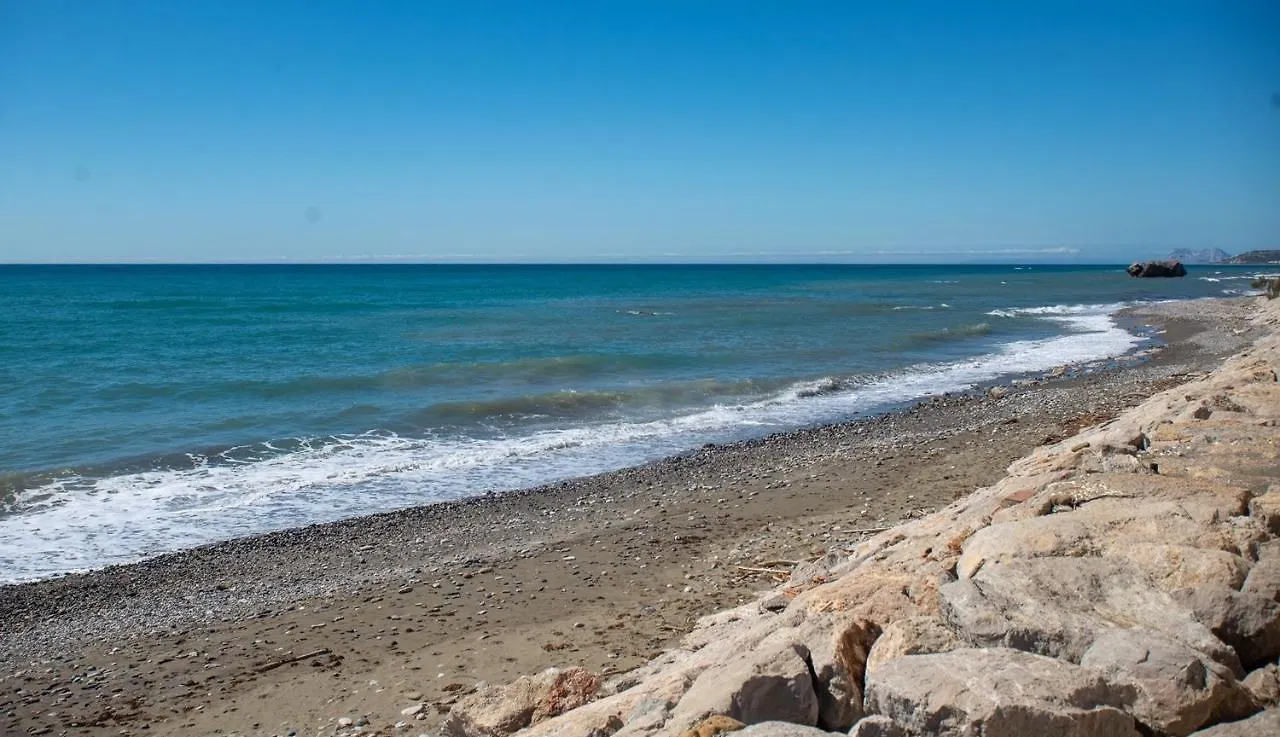 Fantastic Beachfront Apartment Estepona 0*,