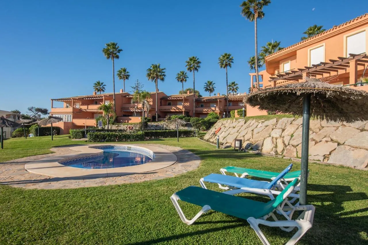 Fantastic Beachfront Apartment Estepona 0*,