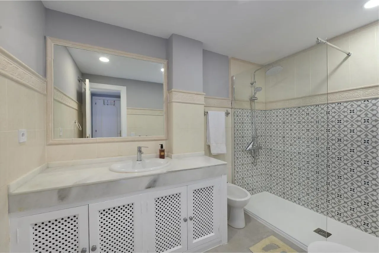 Fantastic Beachfront Apartment Estepona İspanya
